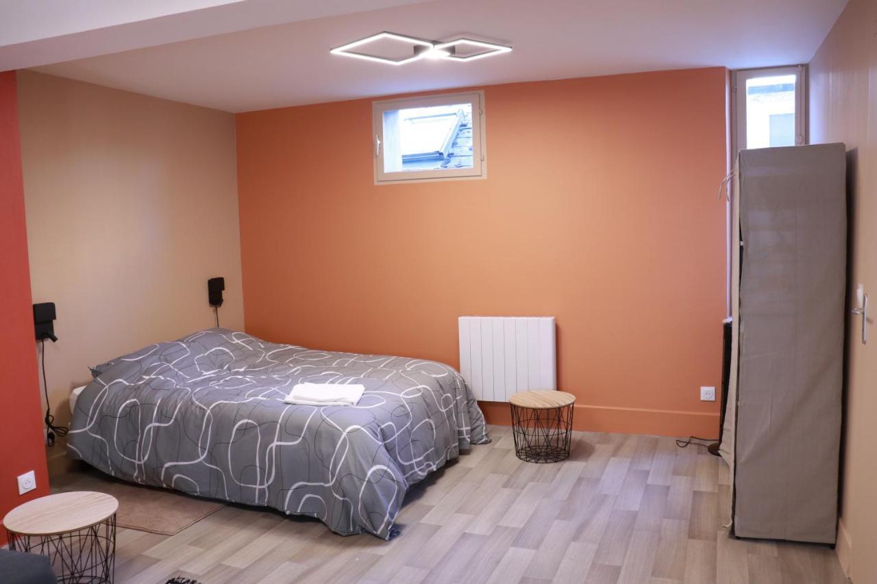 Sejour Tout Confort En Plein Coeur De Nevers, Studios Galet-Carbone Ou Terra Cotta Zewnętrze zdjęcie